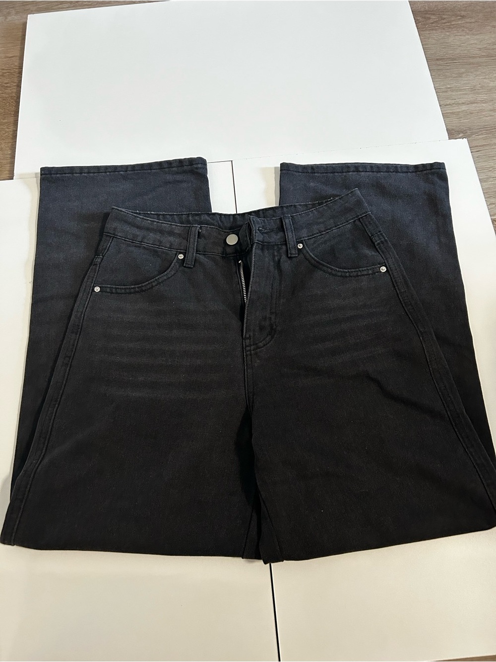 Women’s Black Straight-Leg Jeans